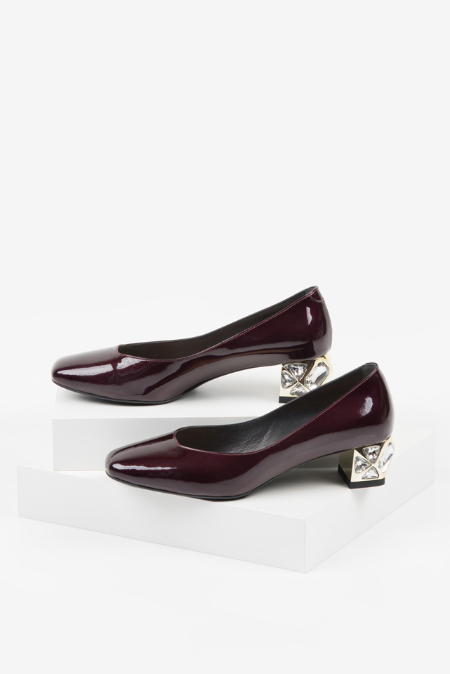 Лачени дамски обувки в бордо цвят-231079