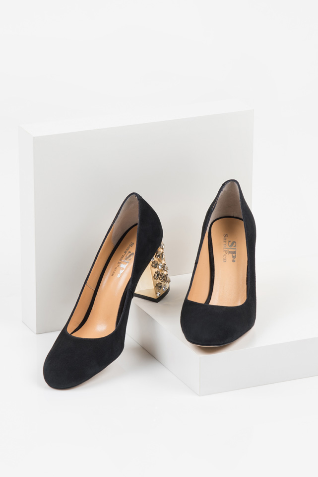 Велурени дамски обувки в черен цвят-230151