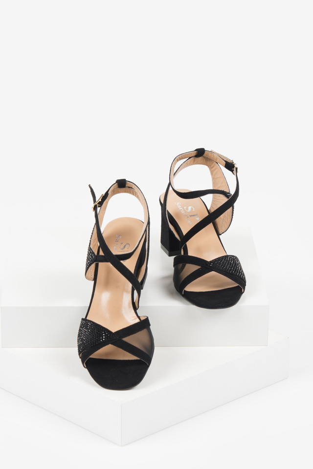 Велурени дамски сандали в черен цвят-482356